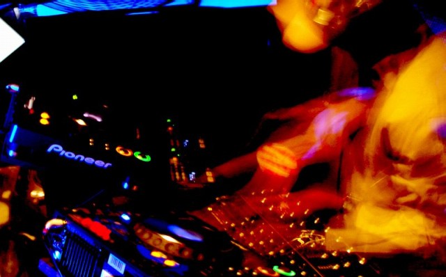 What Makes a Great Salsa DJ: 9 Traits That Keep the Dance Floor Full
